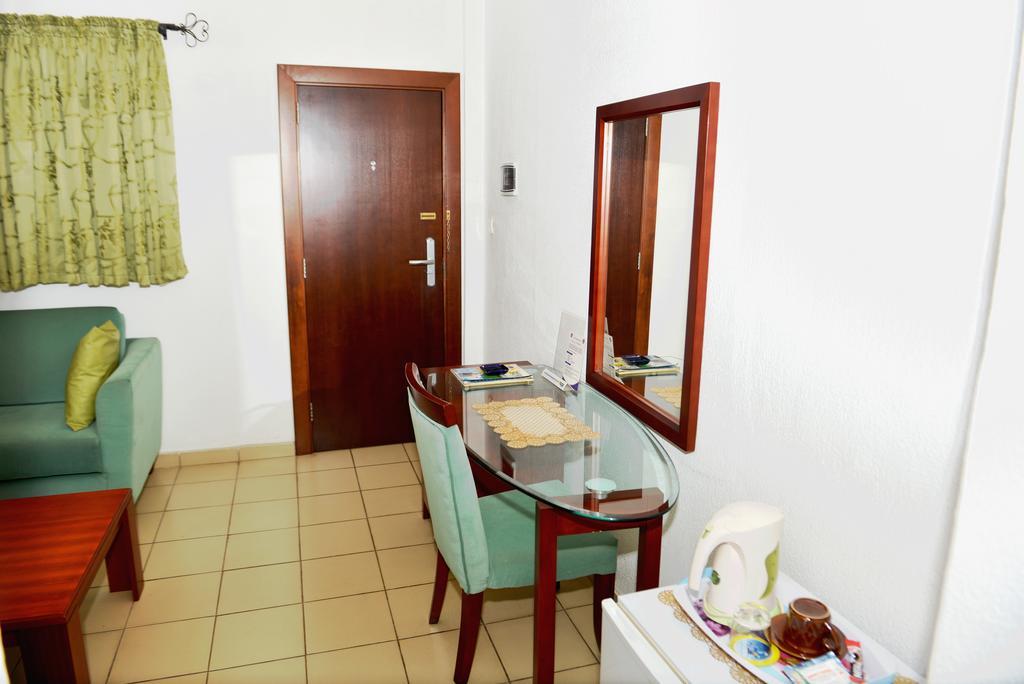 Paradise Hotel Lomé Esterno foto